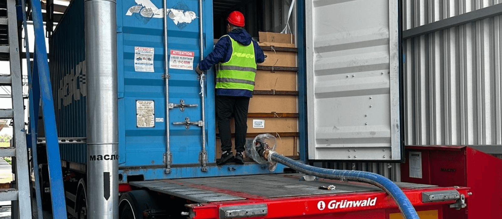 Transportation of bulk liquids
